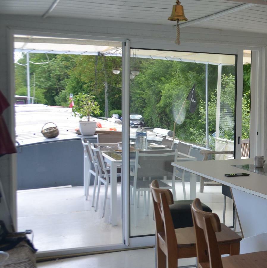 Peniche "Le Defi" Bed & Breakfast Marolles-sur-Seine ภายนอก รูปภาพ